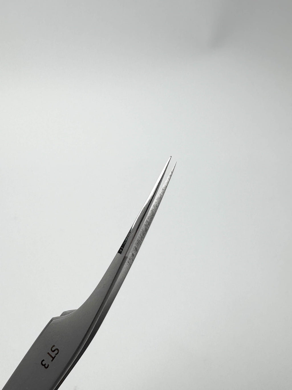 Пінцет прямий ST3