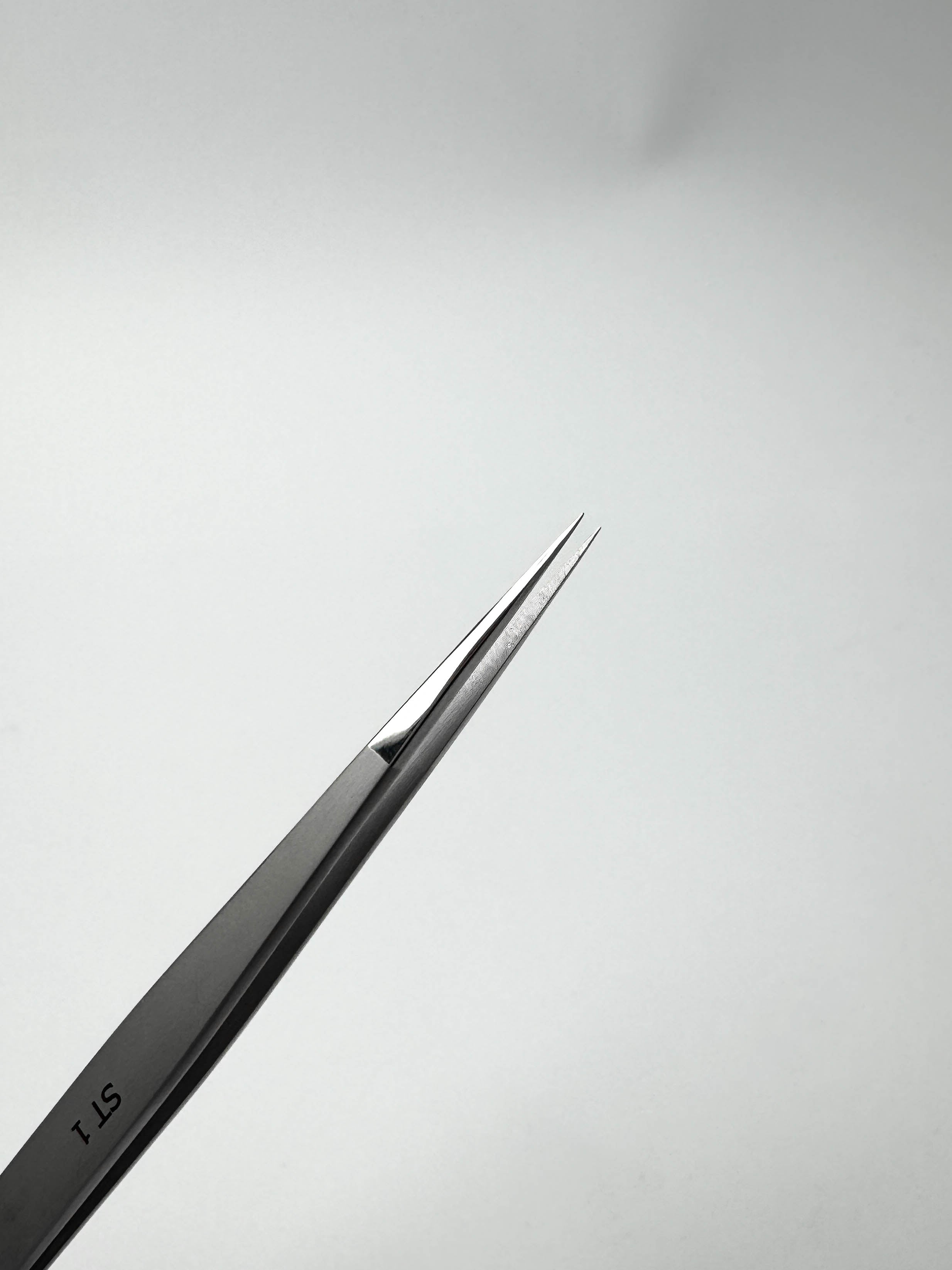 Пінцет прямий ST1